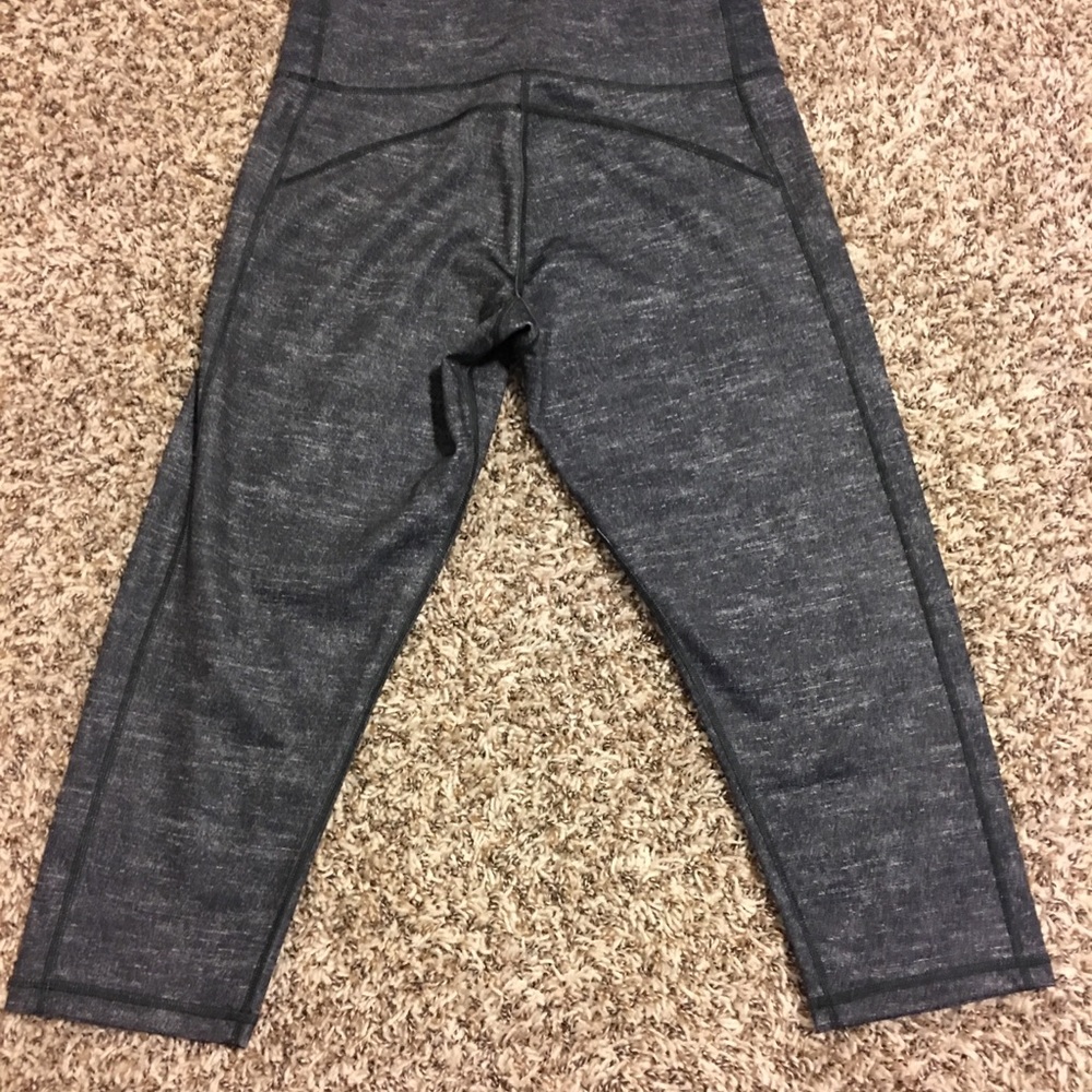 Women’s Adidas Capri Pants - Picture 2 of 6